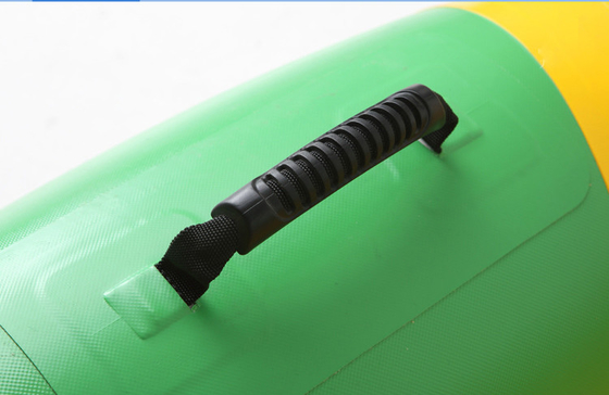 Altı kişilik su kaydırma PVC Super Tornado kaydırma için şişme boru