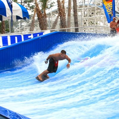 Fiberglass Flow Rider Surfing Simulator for Commercial Playground Equipment with 160-240 Riders Per Hour Capacity