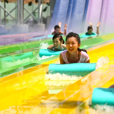 Aqua Park için Cazip Kelebek Yarış Fiberglas Su Slaytlar Galvaniz Karbon Çelik Çerçeve