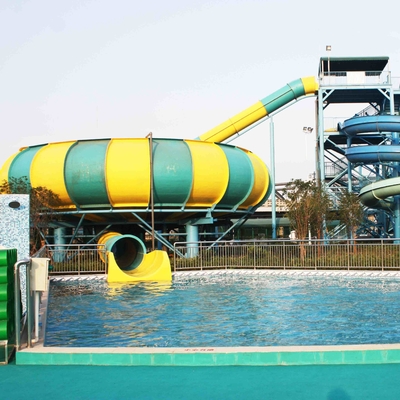 Family Games Fiberglass Water Slides 19m Height Waterpark Super Bowl , 32*53m Floor Space for Water Park