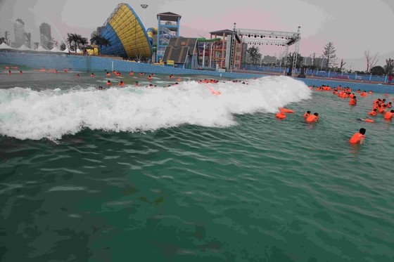 Yapay Ev Tsunami Okyanus Su Dalgaları Sörf Dalgaları ile Havuz Parkı 3 metre yüksekliğindeki vakum