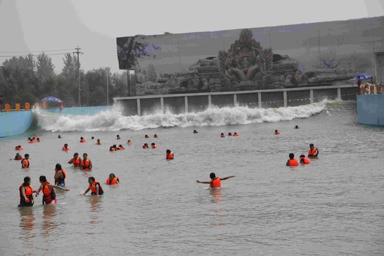 Outdoor Water Park Wave Pool / Security swimming pool wave machine