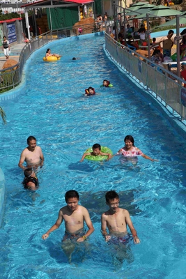 Dev Lazy River yüzme havuzu aile için ticari Lazy River ekipmanları