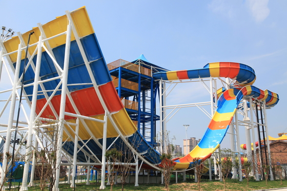 Su kaydırağı boomerang kaydırağı için tasarlanmış dayanıklı fiberglas su kaydıraklarıyla su parkınızı yükseltin