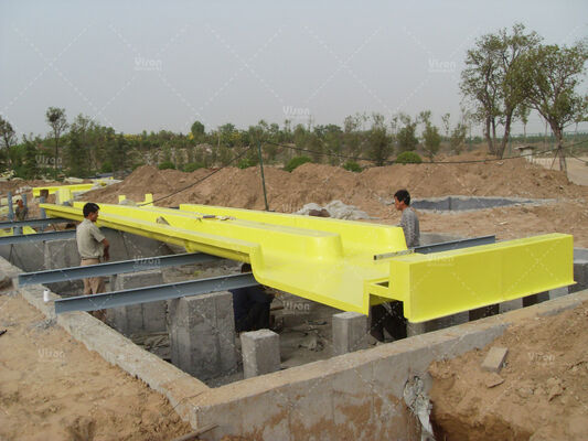 Su Parkları için 18,75m Yükseklik ve 1080 Sürücü/Saat Kapasiteli Dayanıklı Fiberglas Bumerang Su Kaydırağı