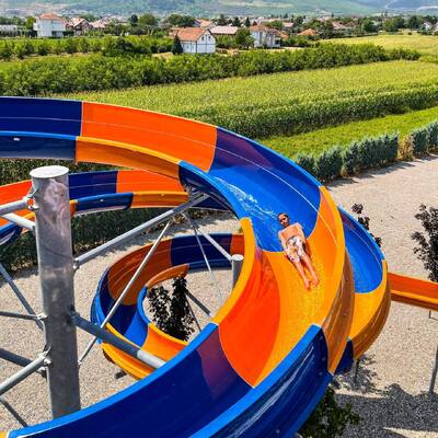 Aqua Park Pejë Kosova'daki 40.000 metrekarelik su parkı Vison Su Parkları