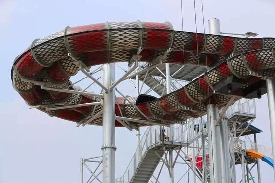16.4m Platform Yüksekliği, 480 Kişi Kapasiteli ve Sıcak Daldırma Galvanizli Çelik Yapılı Kral Kobra Fiberglas Su Kaydırağı